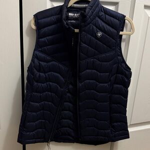 Women’s Ariat Dark Navy Blue Puffer Vest, size medium